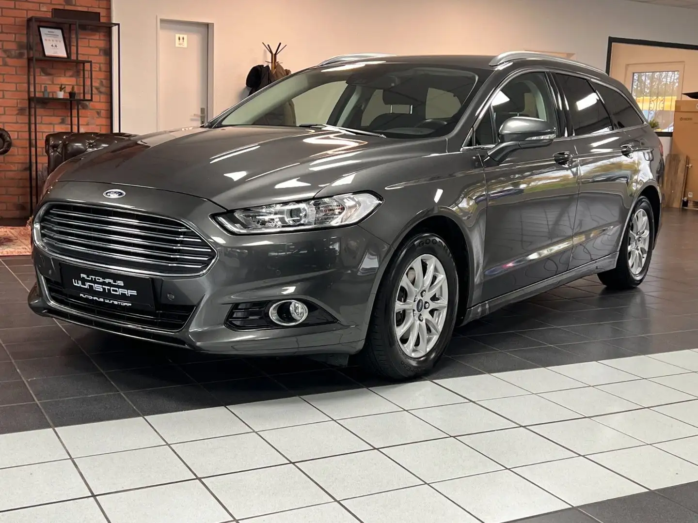 Ford Mondeo Turnier Titanium 1.5 Eco/SHZ/PDC/1.Hd/ Gris - 1