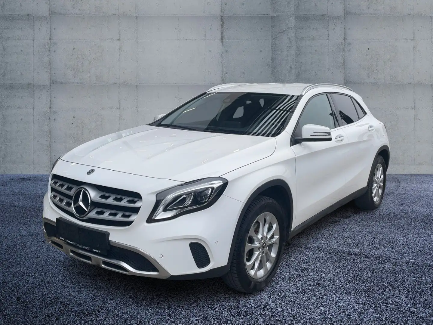 Mercedes-Benz GLA 200 d Austria Edition Urban KeyLess PDC SHZ Weiß - 2