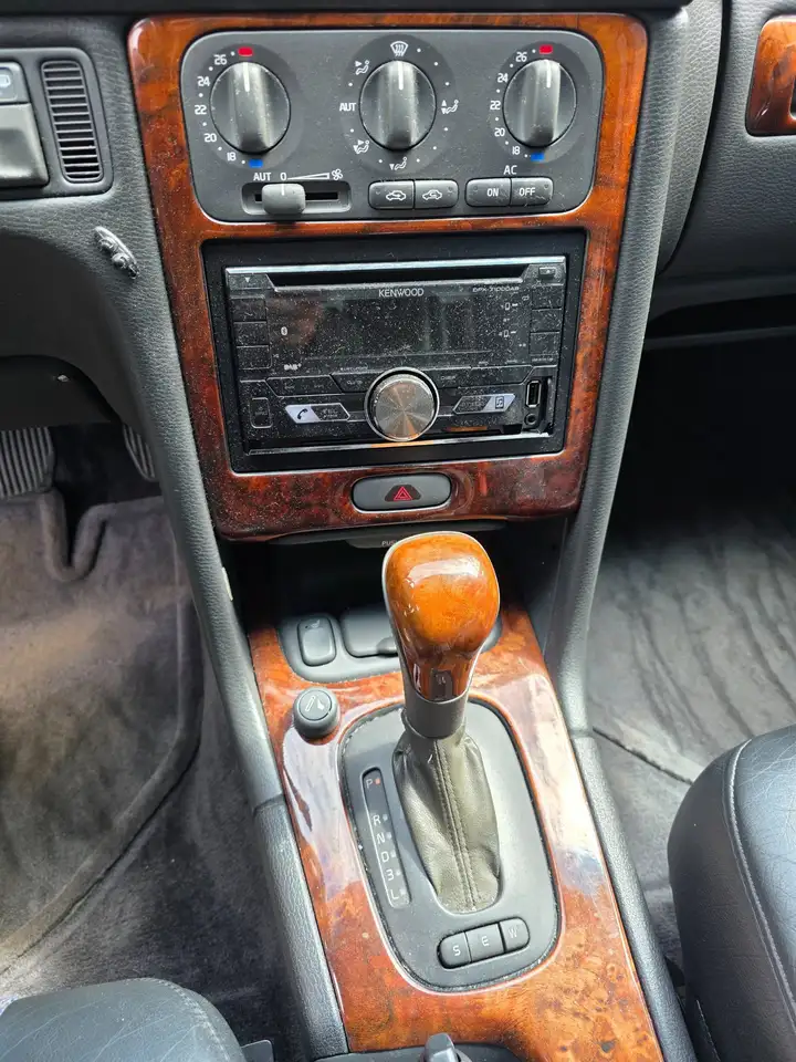 Volvo V70 2.5 T Comfort Luxury, netto € 5.780 4ever bijtel v, foto 7