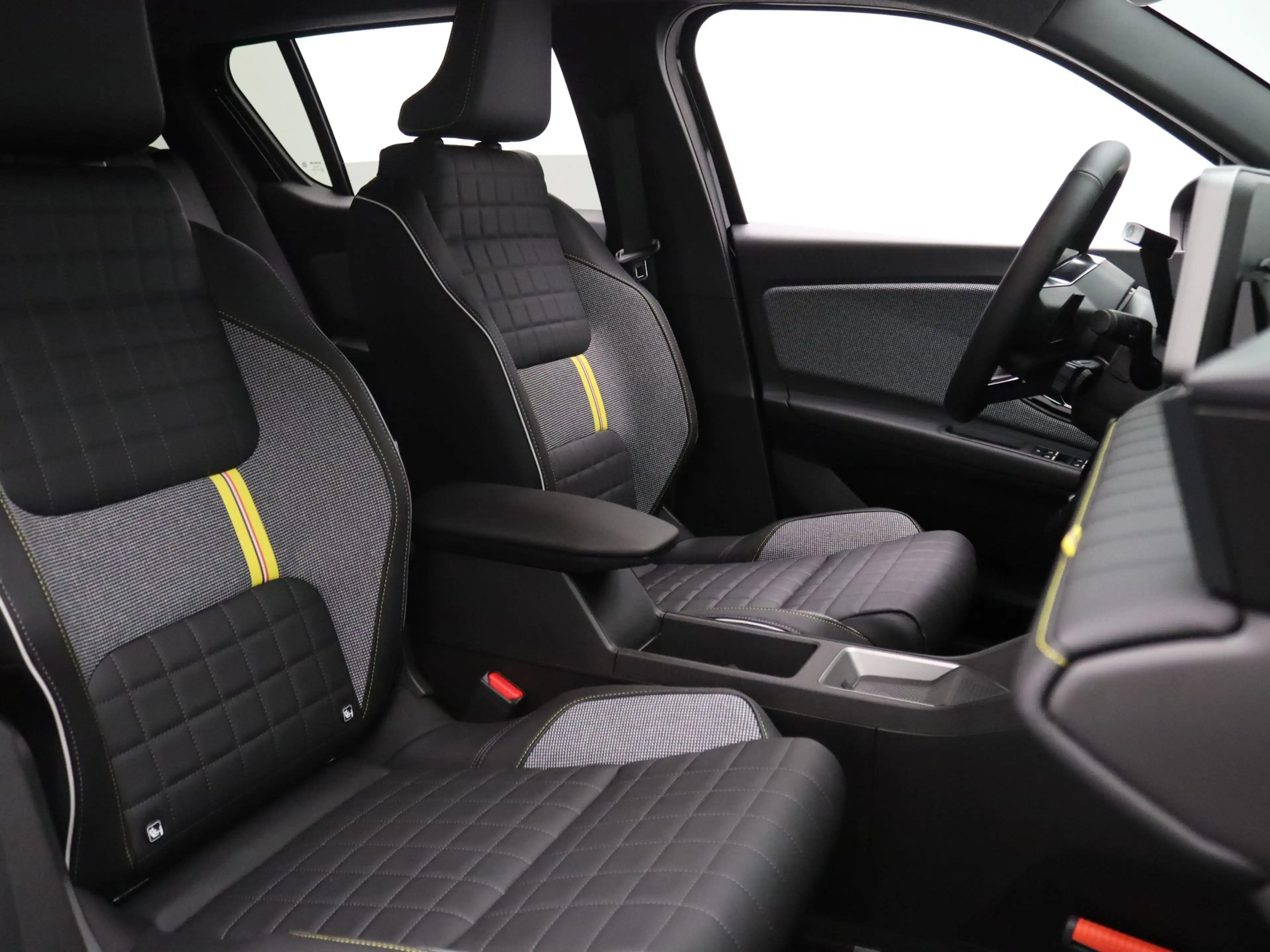 Renault R 4 comfort range iconic 52 kWh Harman Kardon | Camera — photo 34