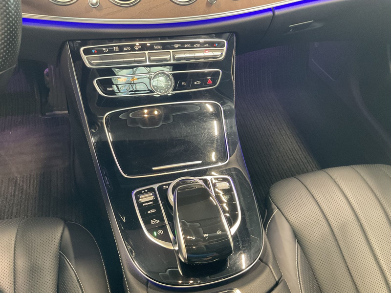 Mercedes-Benz E 350 d Lim 1.Hd Exclusive Head-Up Navi LED Pano — photo 9