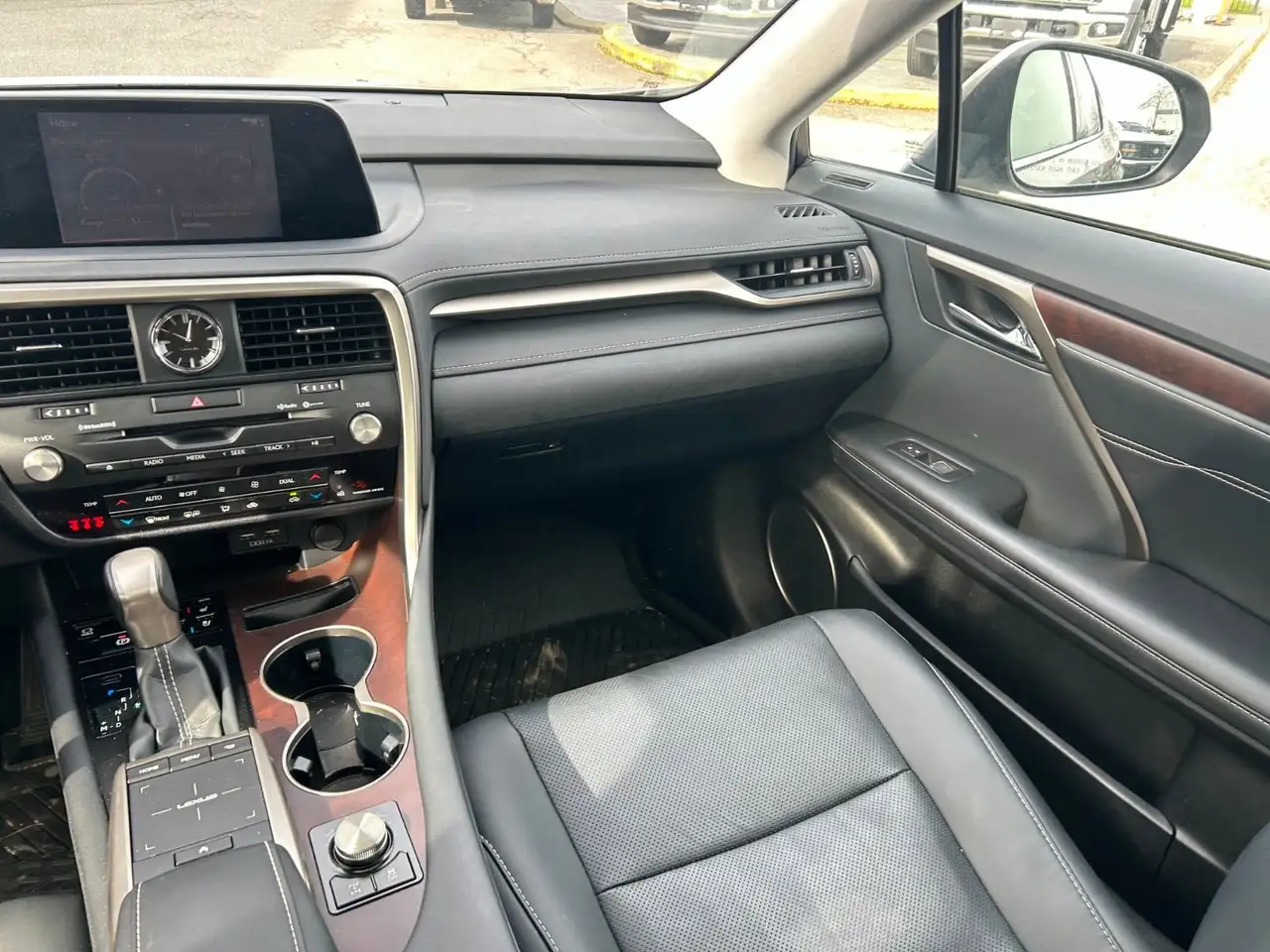 Lexus RX снимка Lexus RX