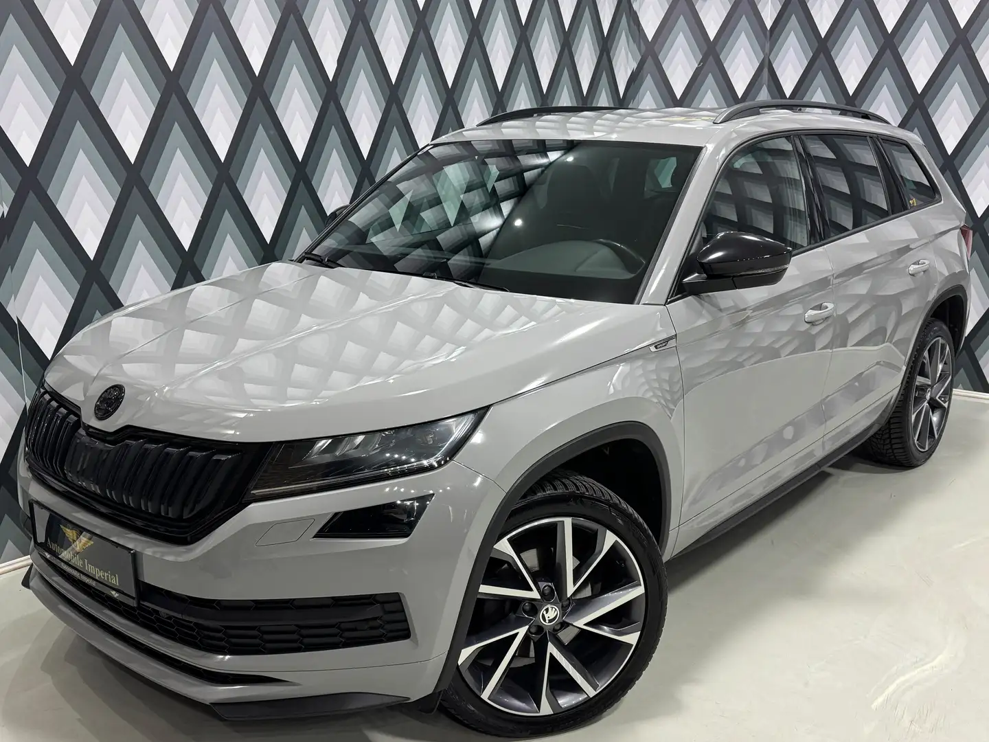 Skoda Kodiaq 2.0 TDI DSG // SPORTLINE // AHK // CANTON // Grau - 2