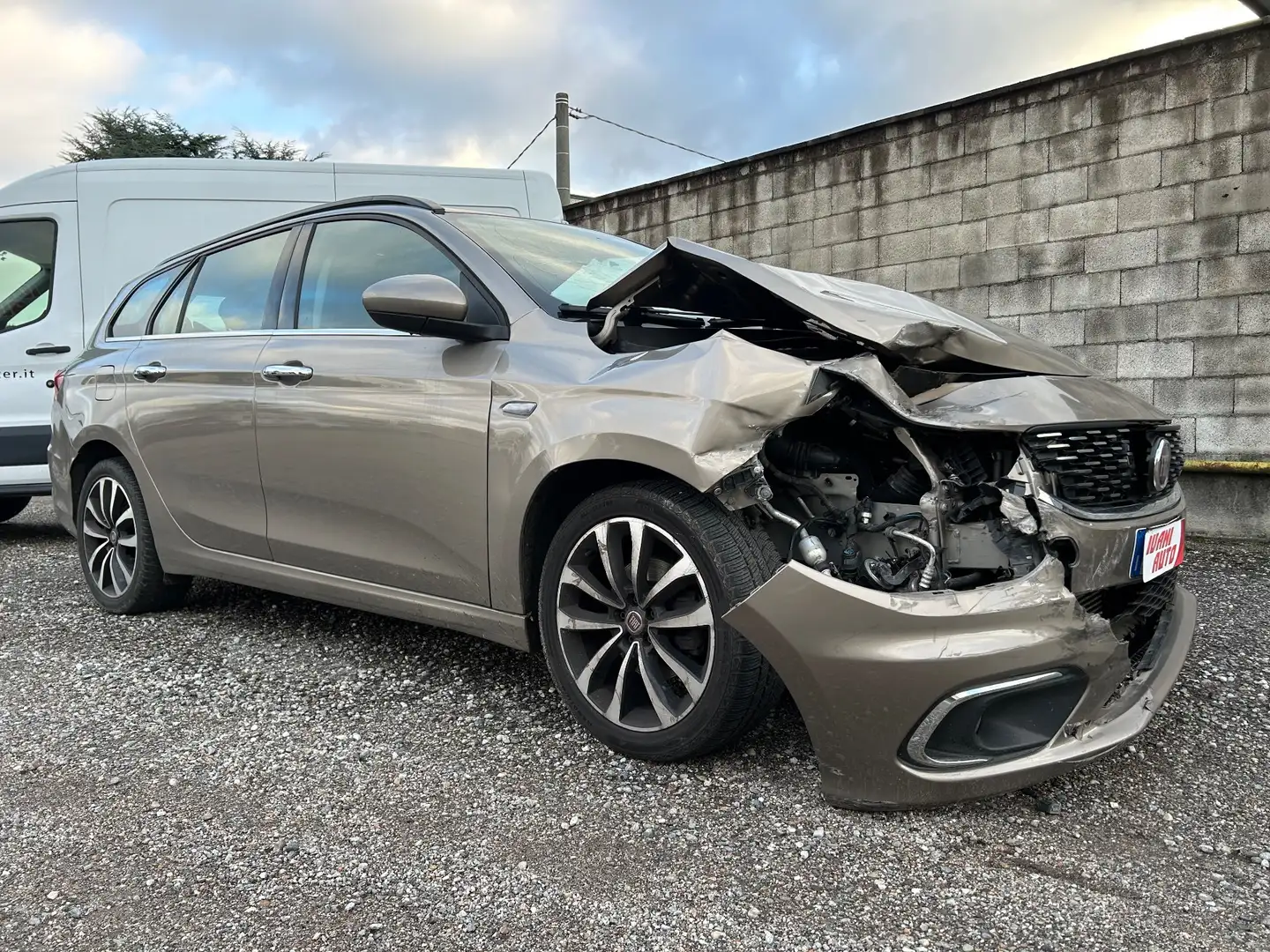 Fiat Tipo Tipo 1.6 Mjt S&S SW Lounge Silber - 1