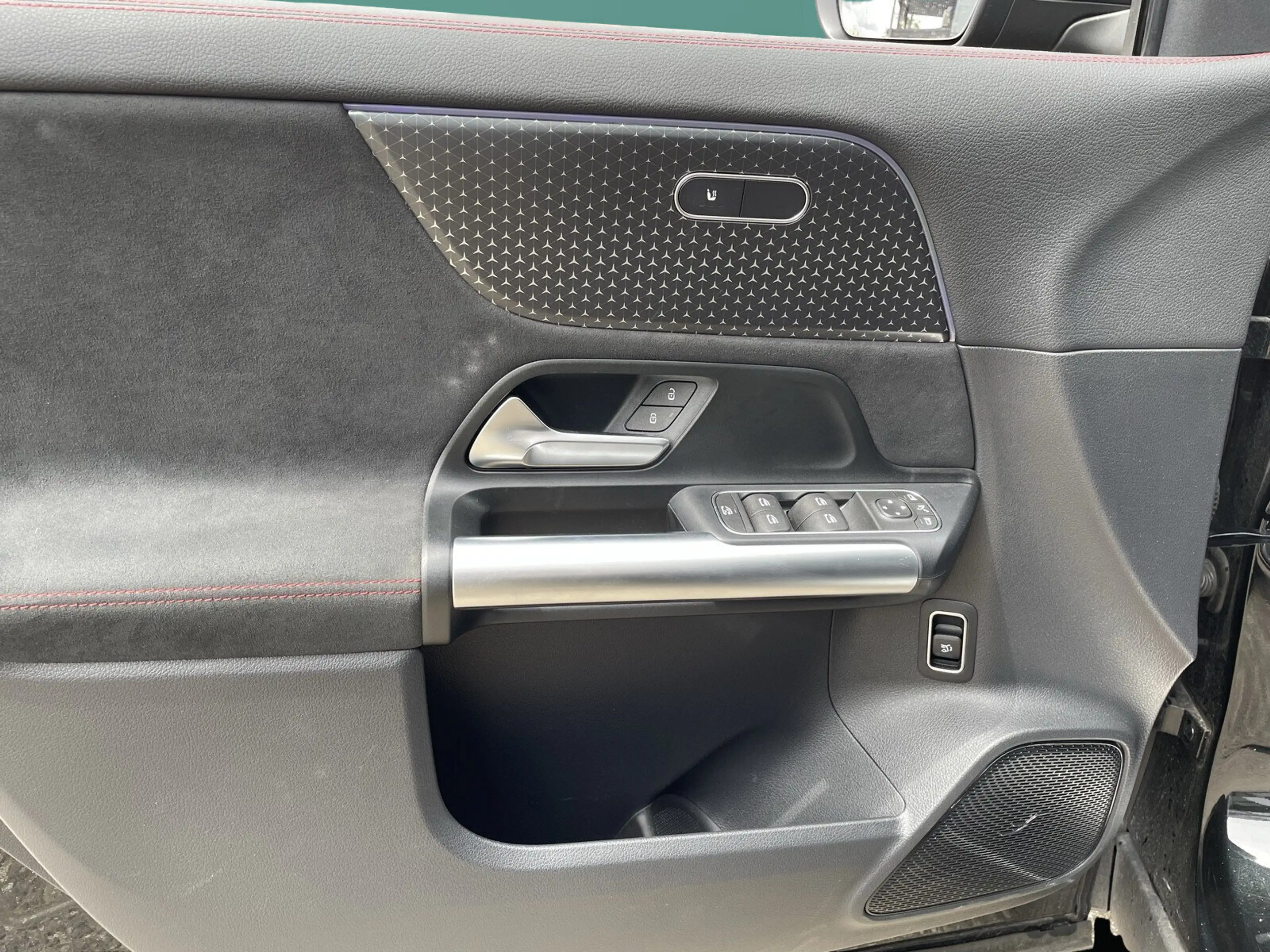 Mercedes-Benz EQA 250 EQA 250+ AMG*NIGHT*DISTR*EASYPACK*KEYL*LED*SHZ — photo 14