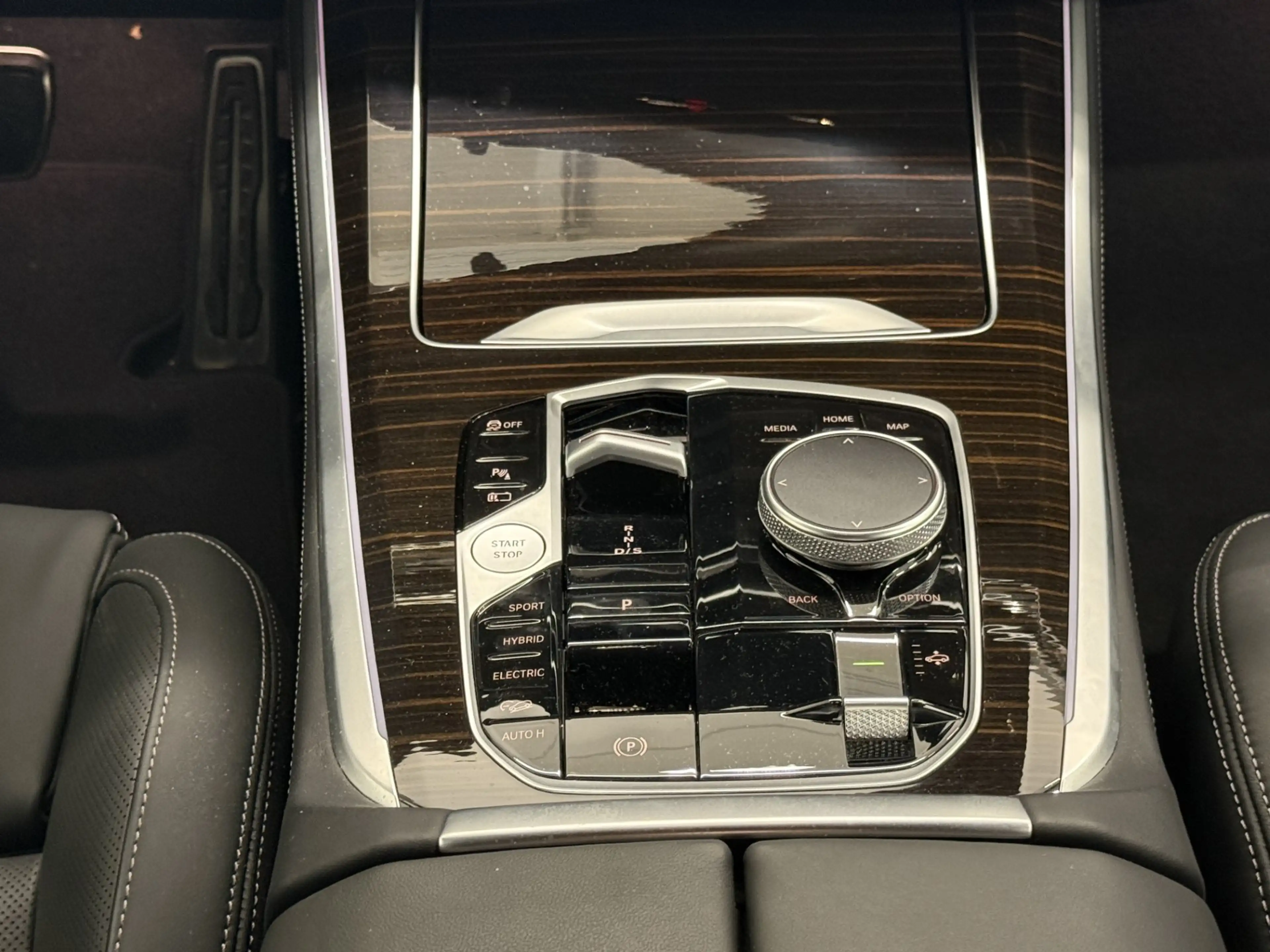 BMW X5 xDrive50e — photo 11