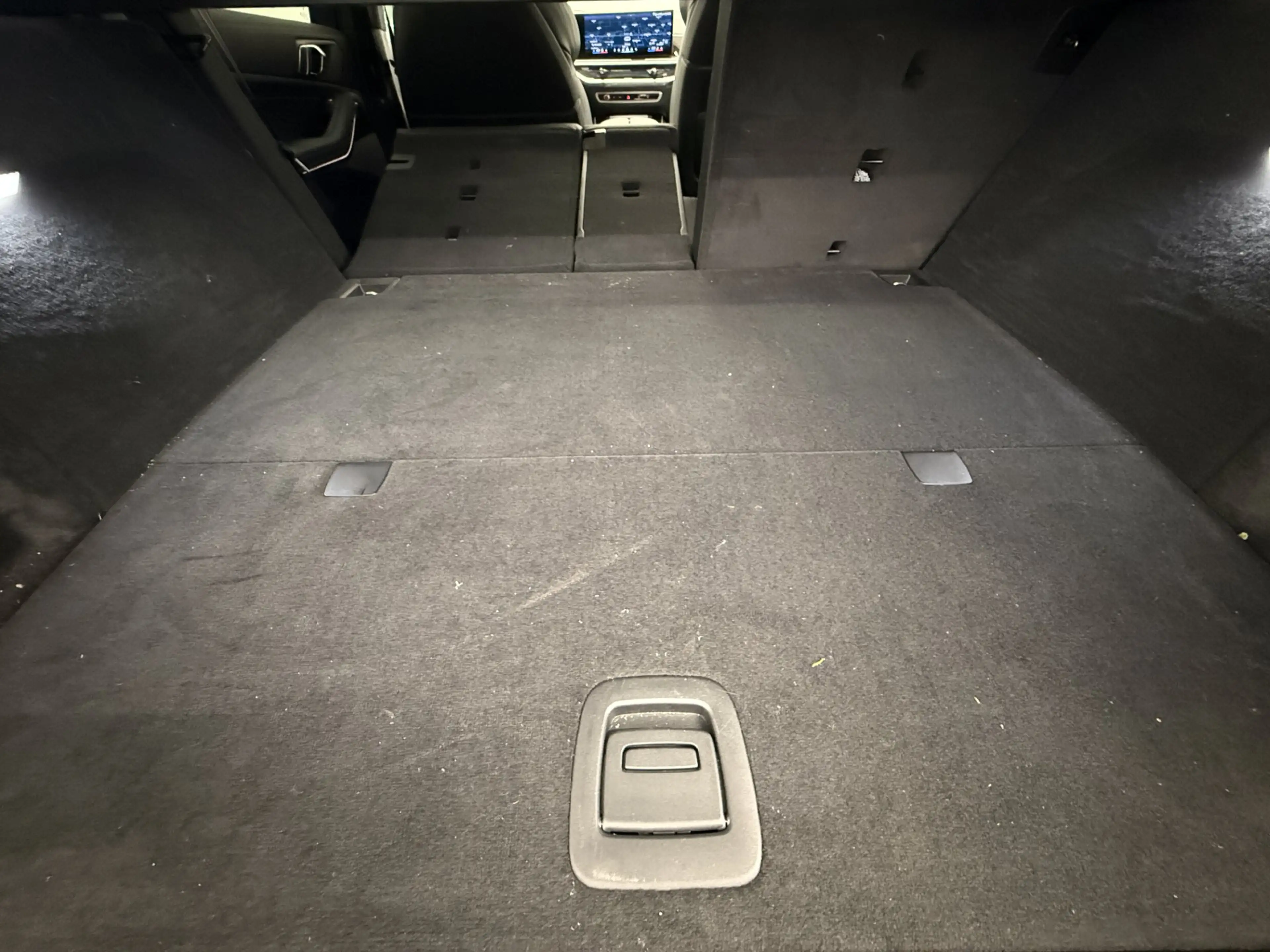 BMW X5 xDrive50e — photo 14