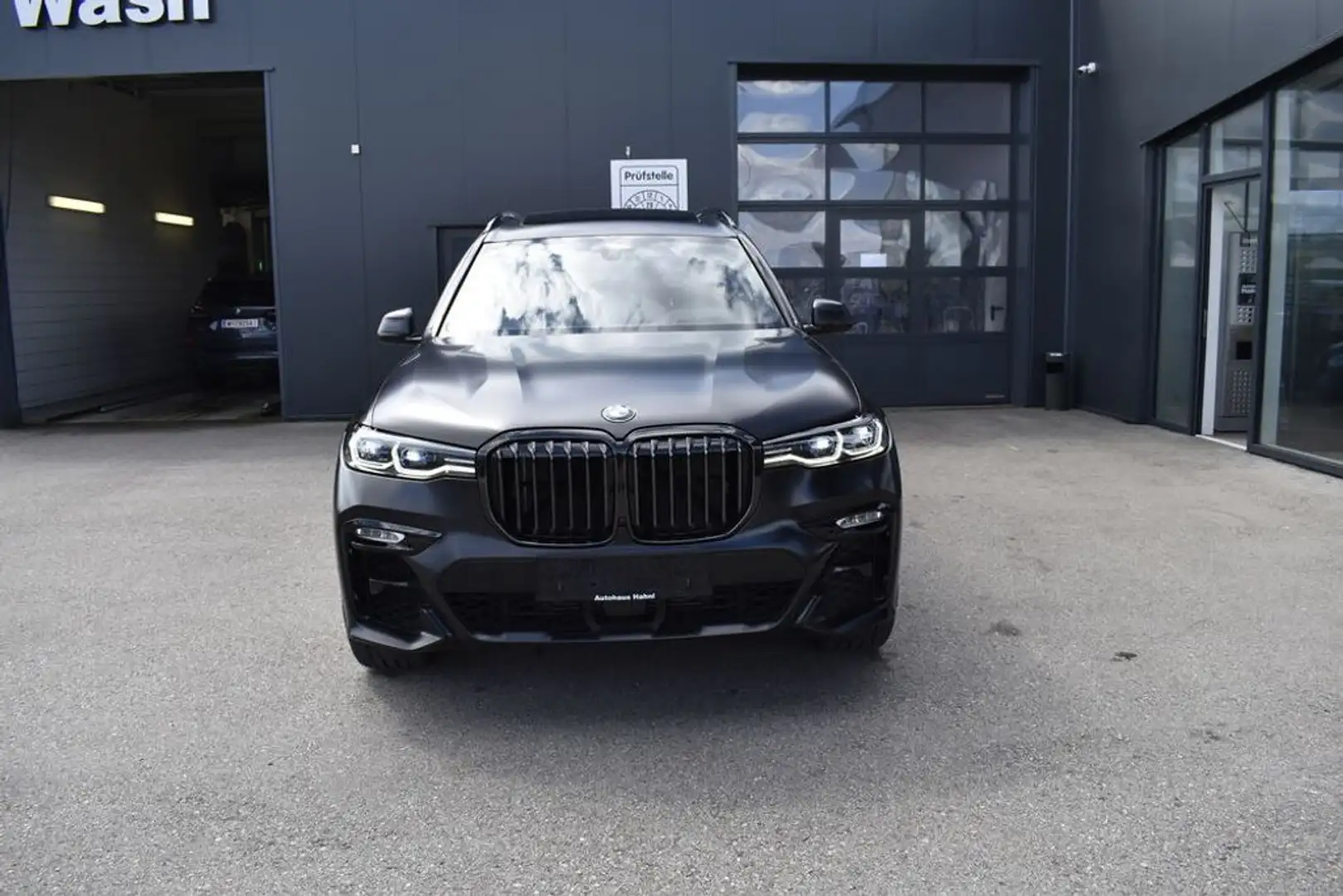BMW X7 xDrive40d 48V Aut. Sondermodell Schwarz - 2