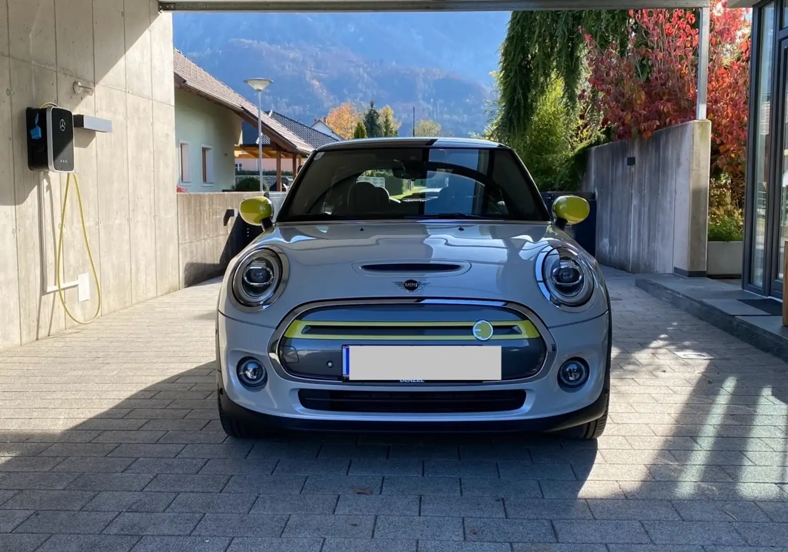 MINI Cooper SE MINI Cooper SE 28,9kWh Aut. Cooper SE Silber - 1