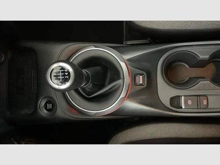 Nissan Juke 2025, foto 21