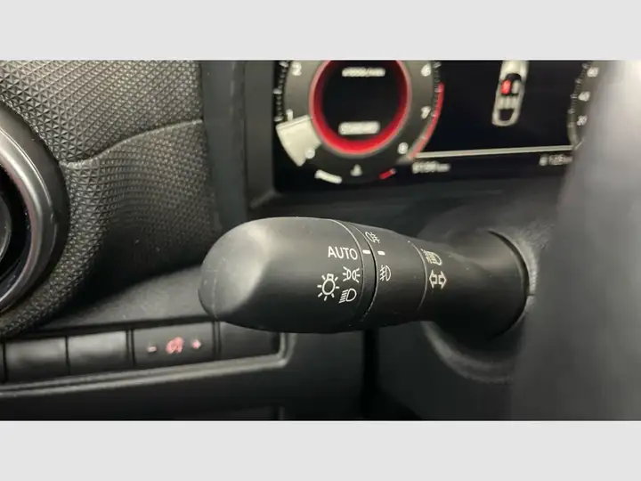 Nissan Juke 2025, foto 30