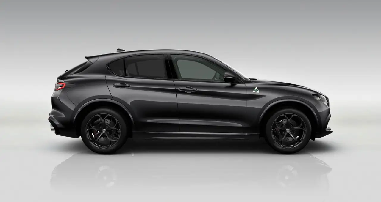 Alfa Romeo Stelvio 2025