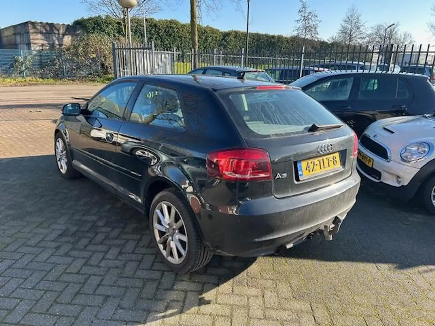 Audi A3 1.6 TDI Attraction 99 gram Nero - 2