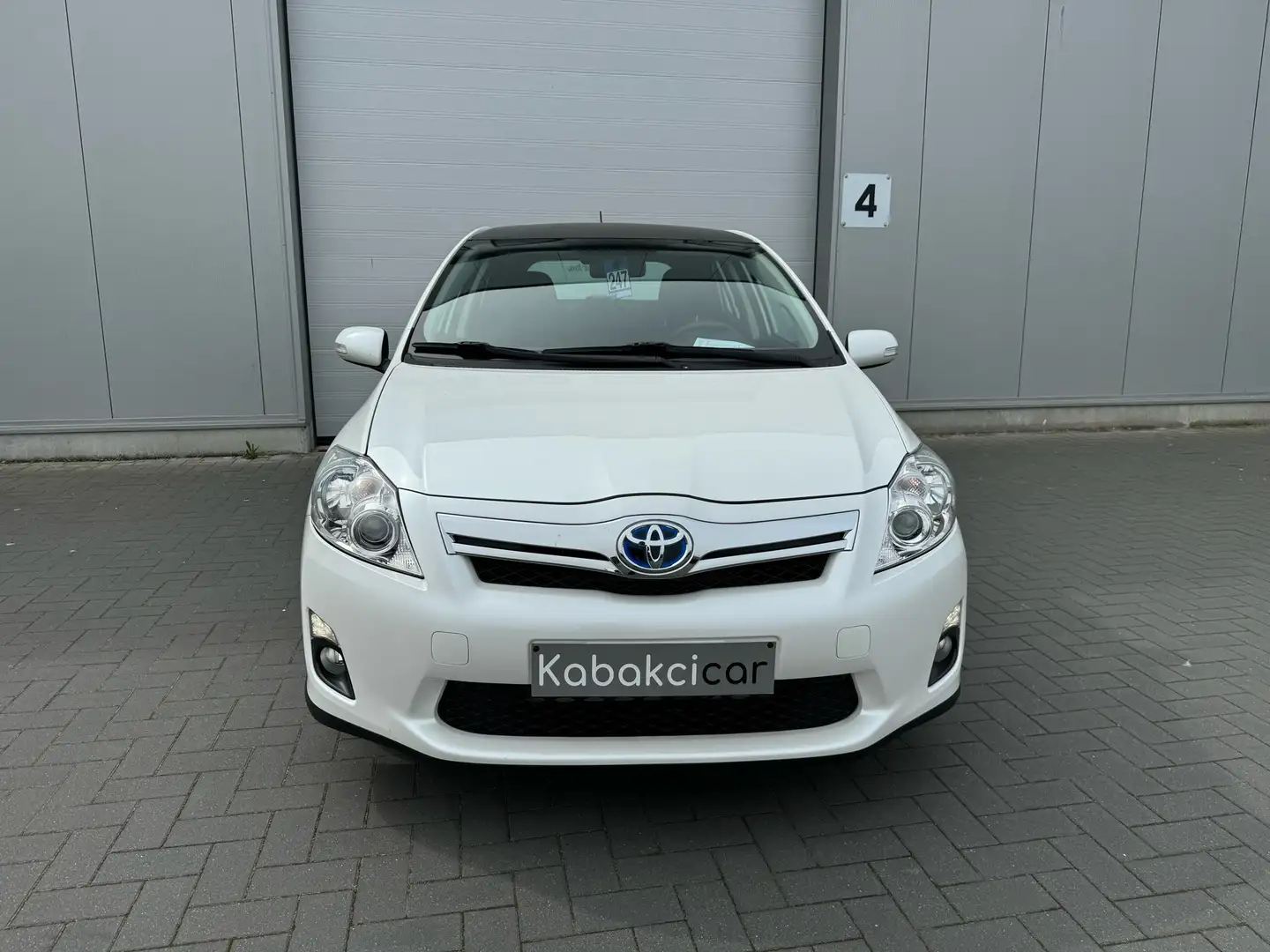 Toyota Auris 1.8i HSD Luna CVT / CLIM / GARANTIE 12 MOIS Grijs - 2