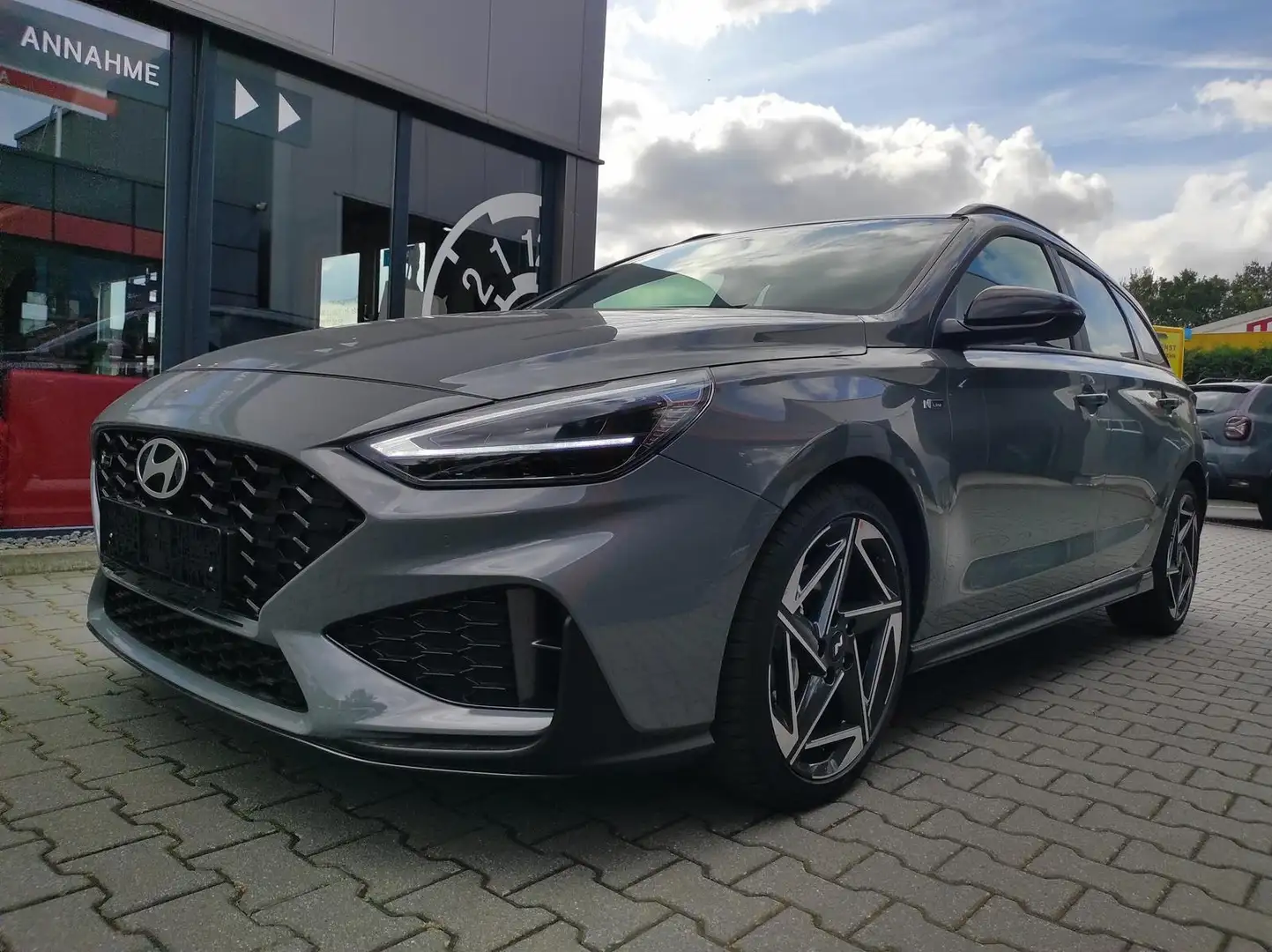 Hyundai i30 Kombi N-Line N-Line*Navi*LED*Shzg*PDC*Cam*18Zol... Grau - 1