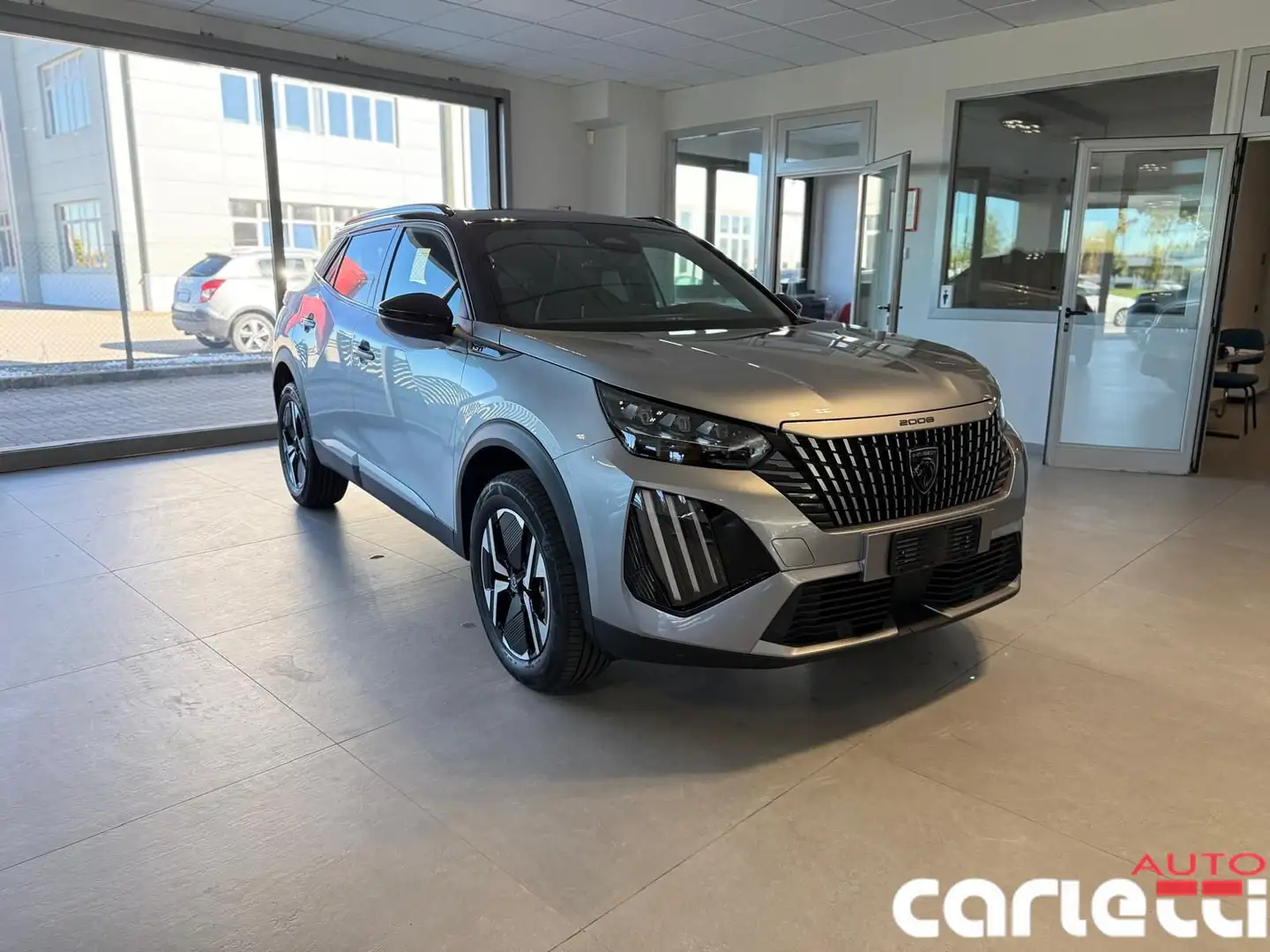 Peugeot 2008 2008 Hybrid 145 e-DCS6 GT Grigio - 1