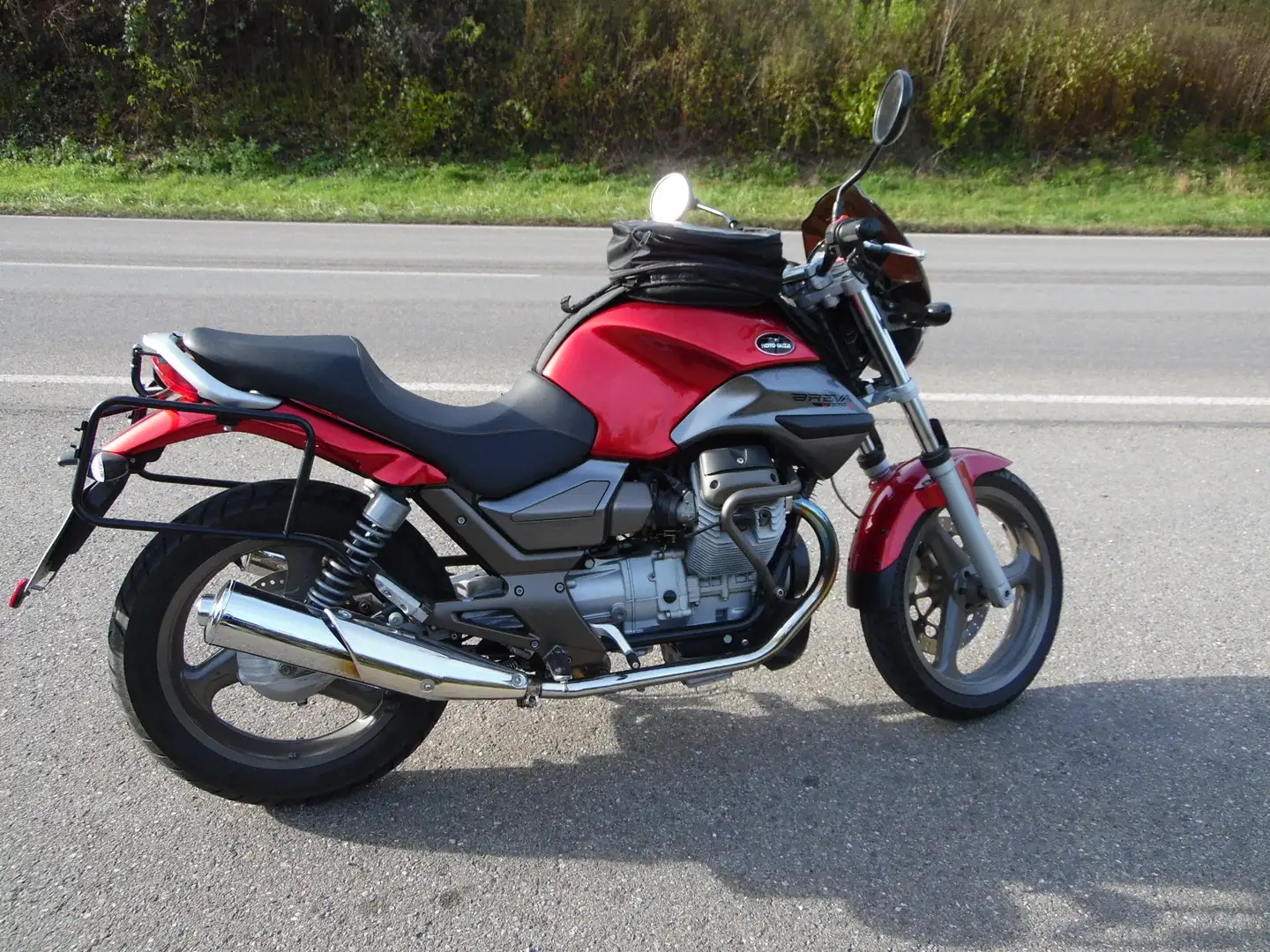 Moto Guzzi Breva 750 Rouge - 1