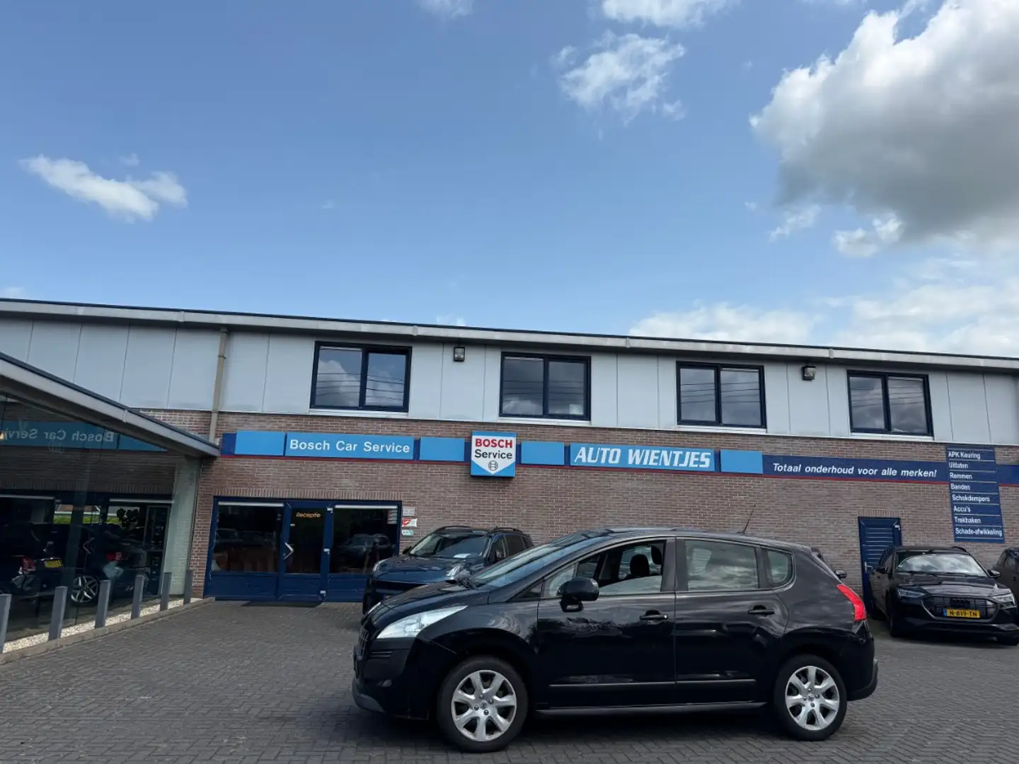 Peugeot 3008 1.6 VTi 88kw SR | Airco | Cruise | Export Zwart - 1