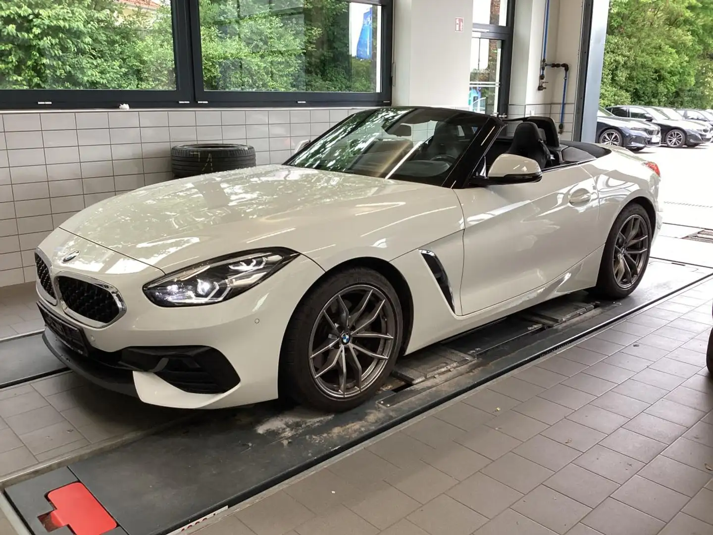 BMW Z4 sDrive20i Advantage + 2Jahre-BPS.-GARANTIE Weiß - 1