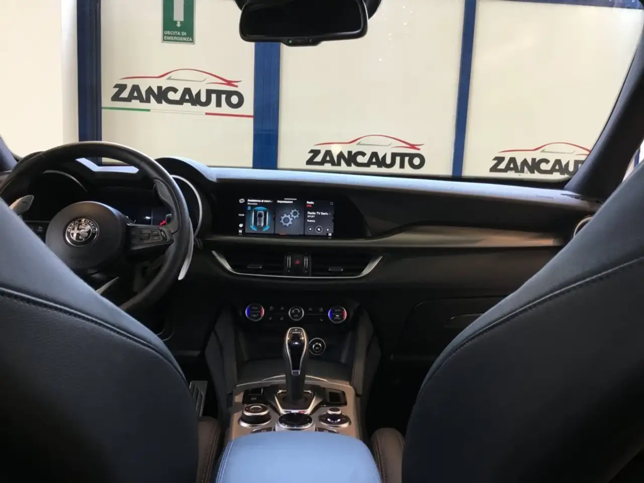 Alfa Romeo Stelvio 2025 — фото 15