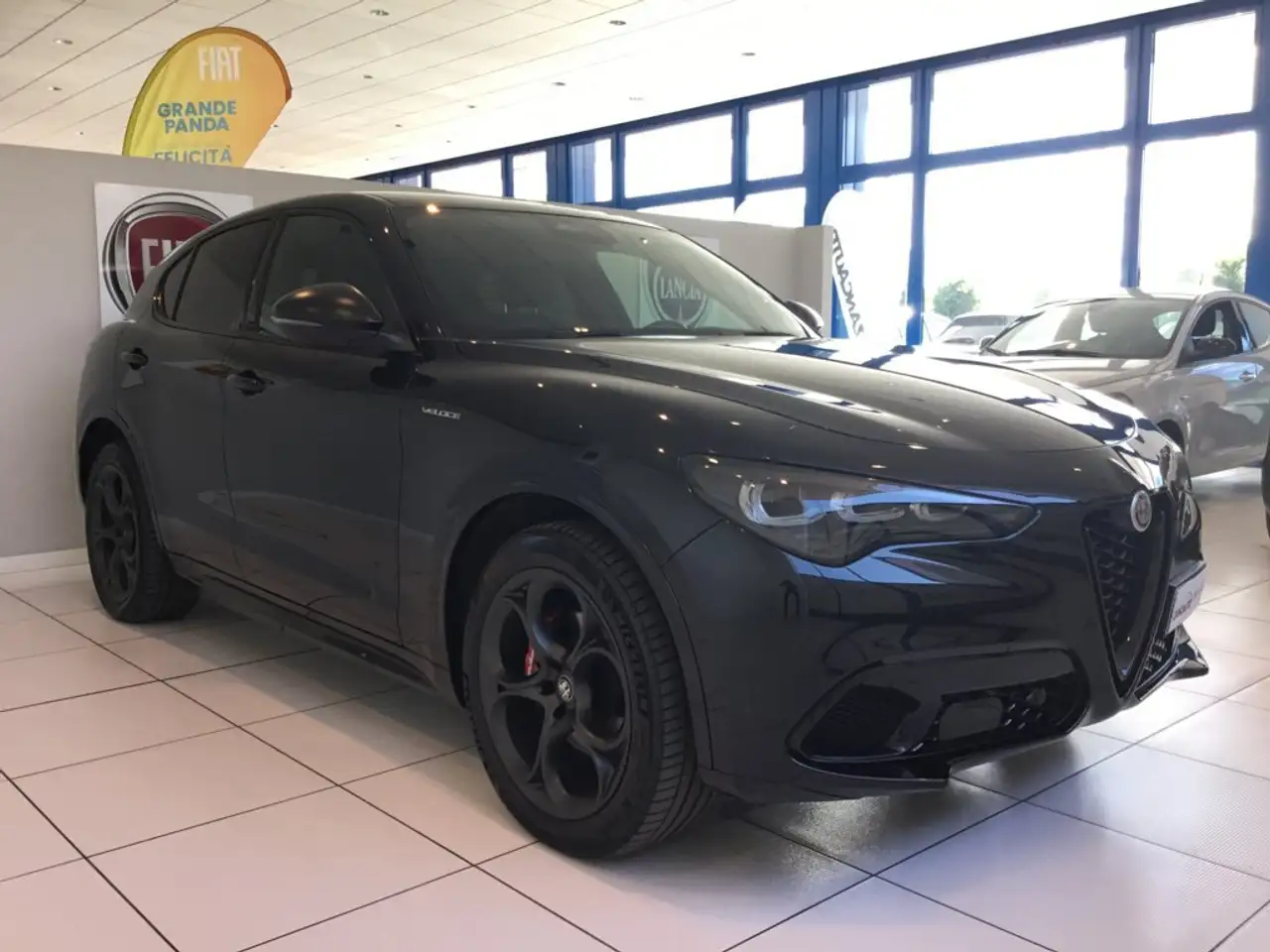 Alfa Romeo Stelvio 2025