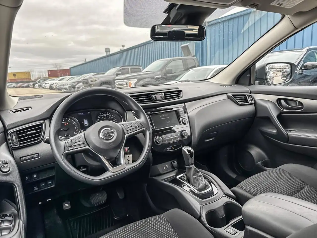 Nissan Qashqai снимка Nissan Qashqai