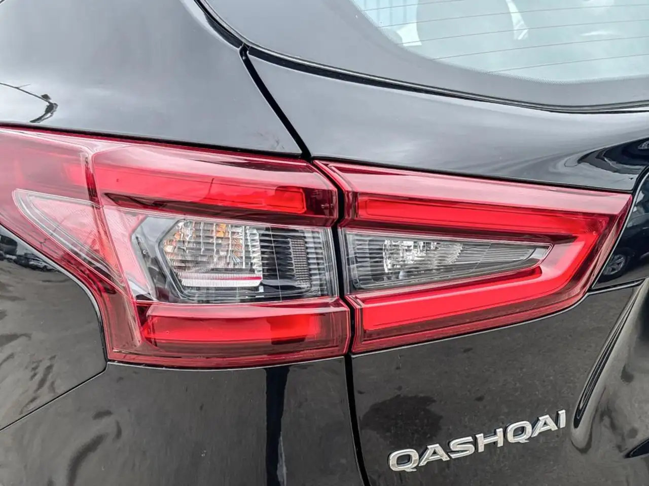 Nissan Qashqai снимка Nissan Qashqai