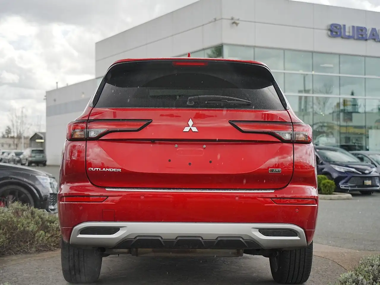 Mitsubishi Outlander снимка Mitsubishi Outlander