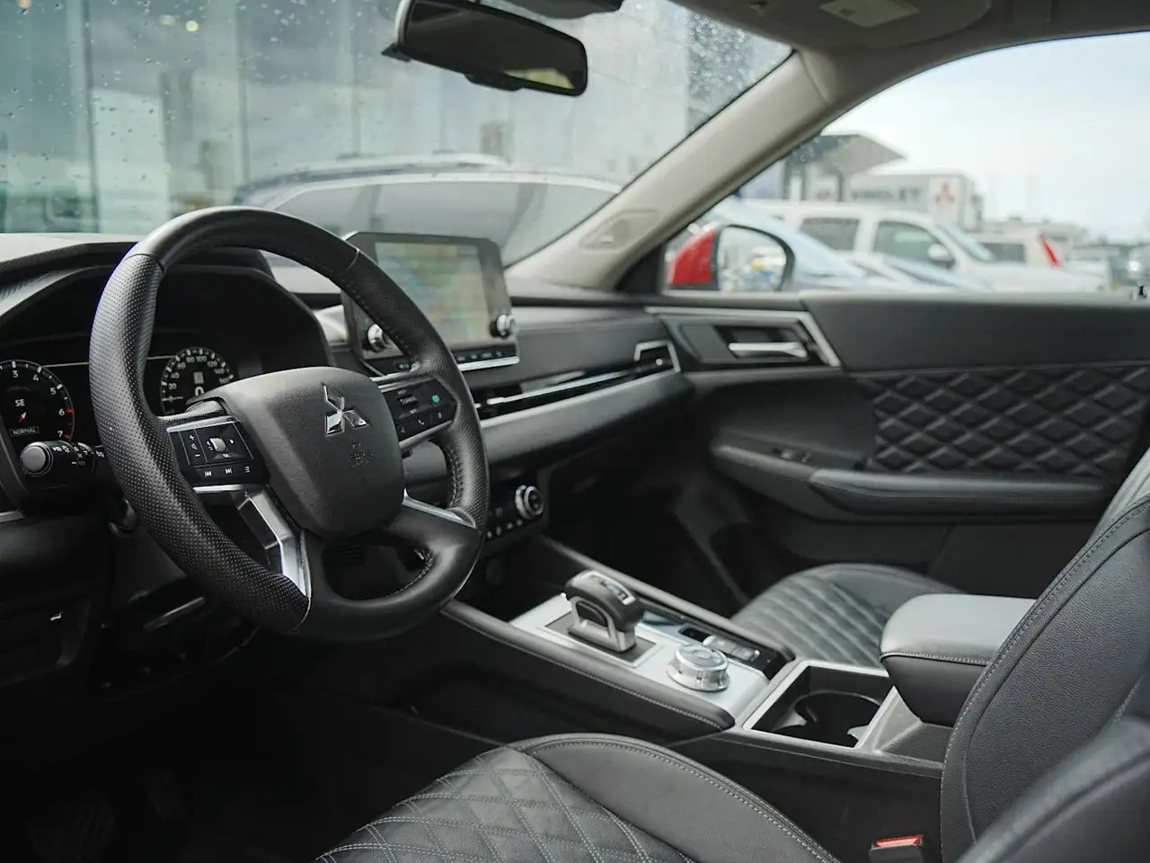 Mitsubishi Outlander снимка Mitsubishi Outlander