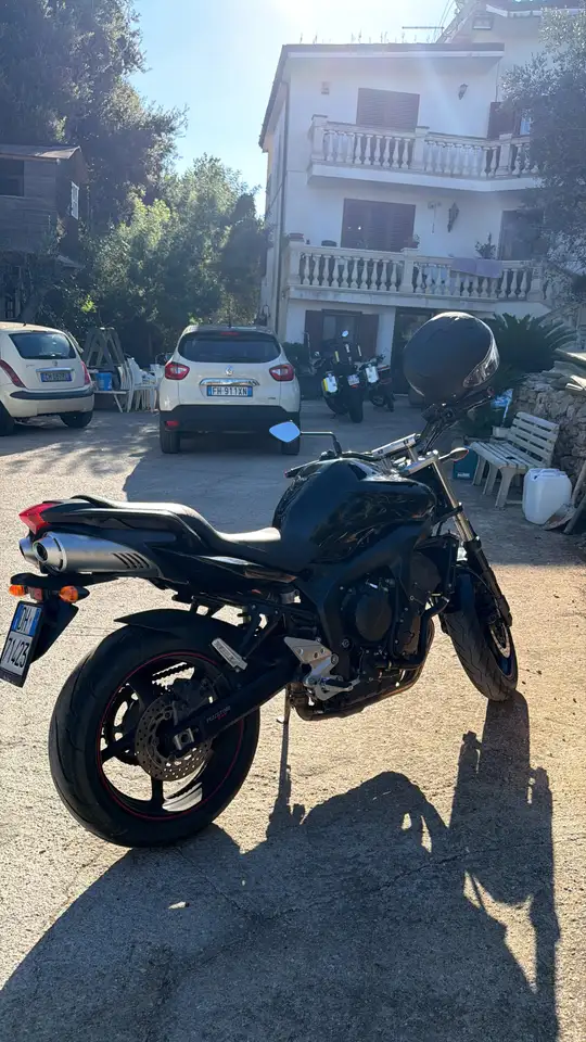 Yamaha FZR 600