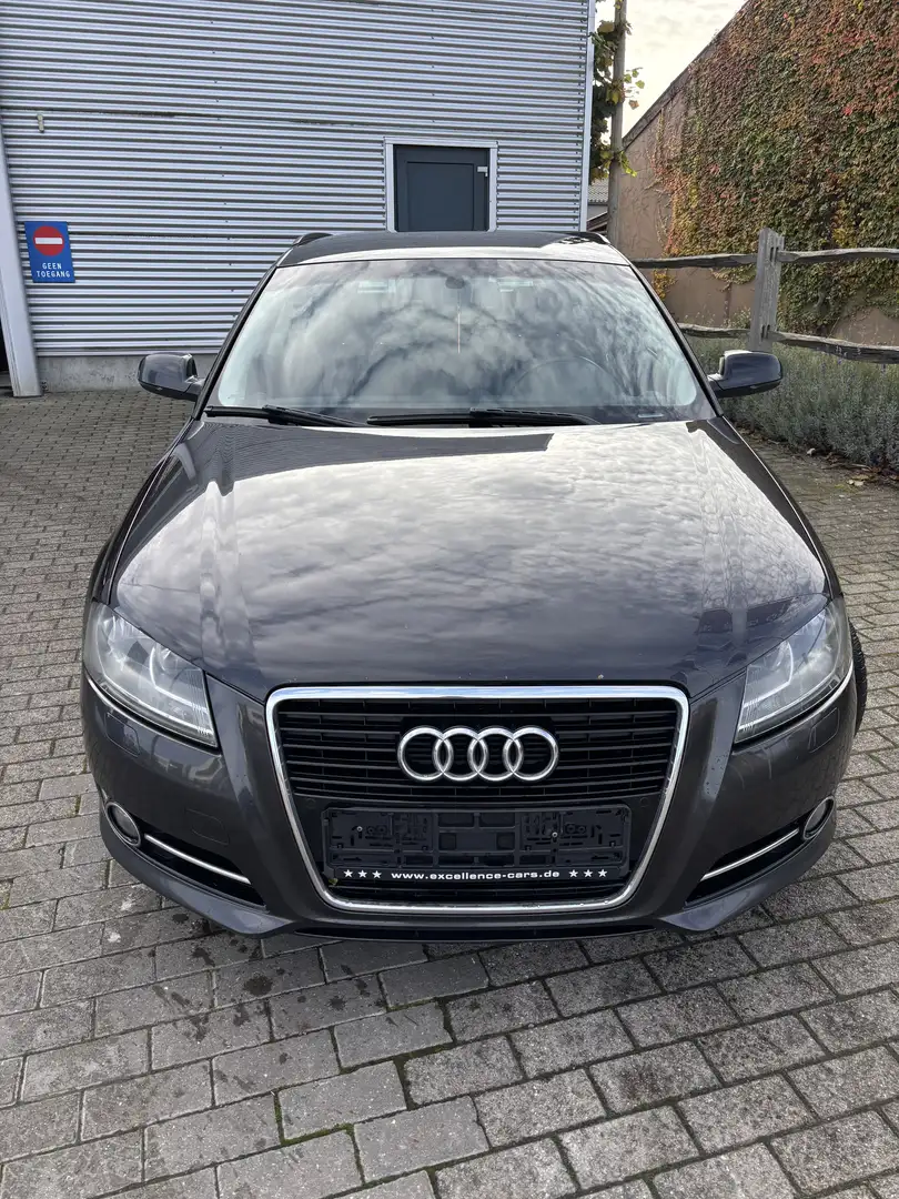 Audi A3 1.4 TFSI Sportback Attraction Schwarz - 2