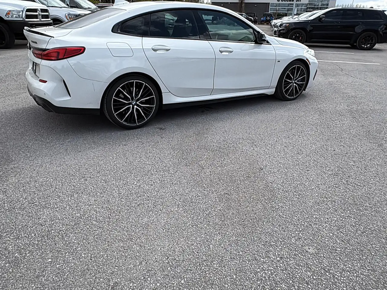 BMW 2 Series снимка BMW 2 Series