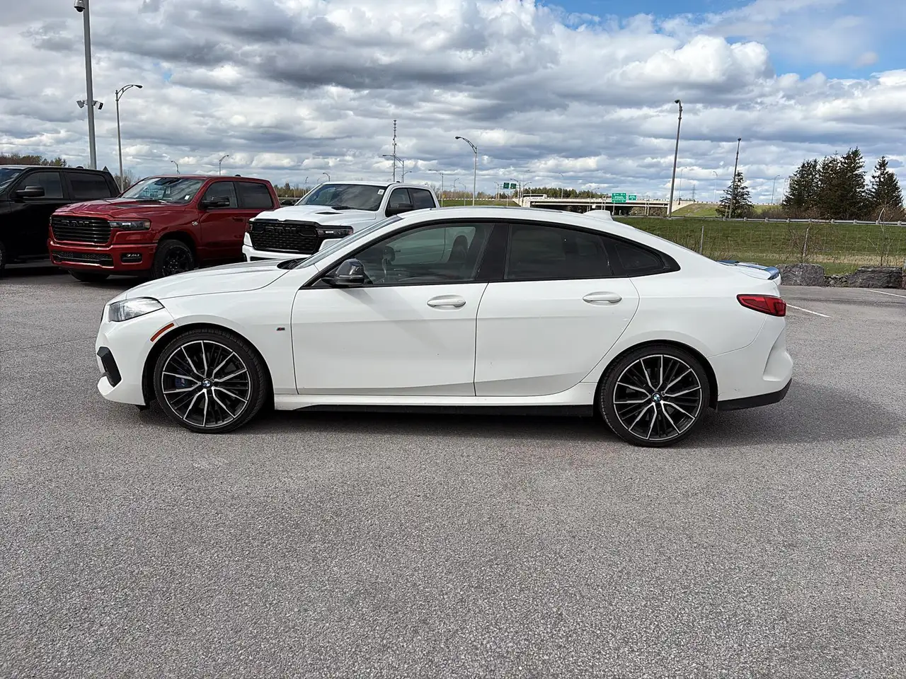 BMW 2 Series снимка BMW 2 Series