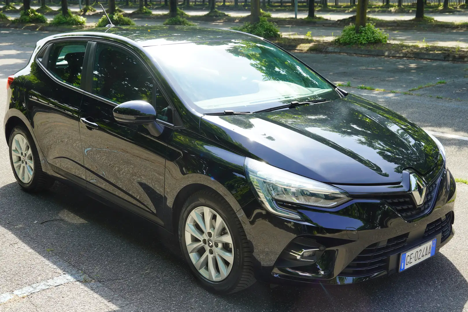 Renault Clio Clio V 2019 1.0 tce Life 100cv Nero - 1