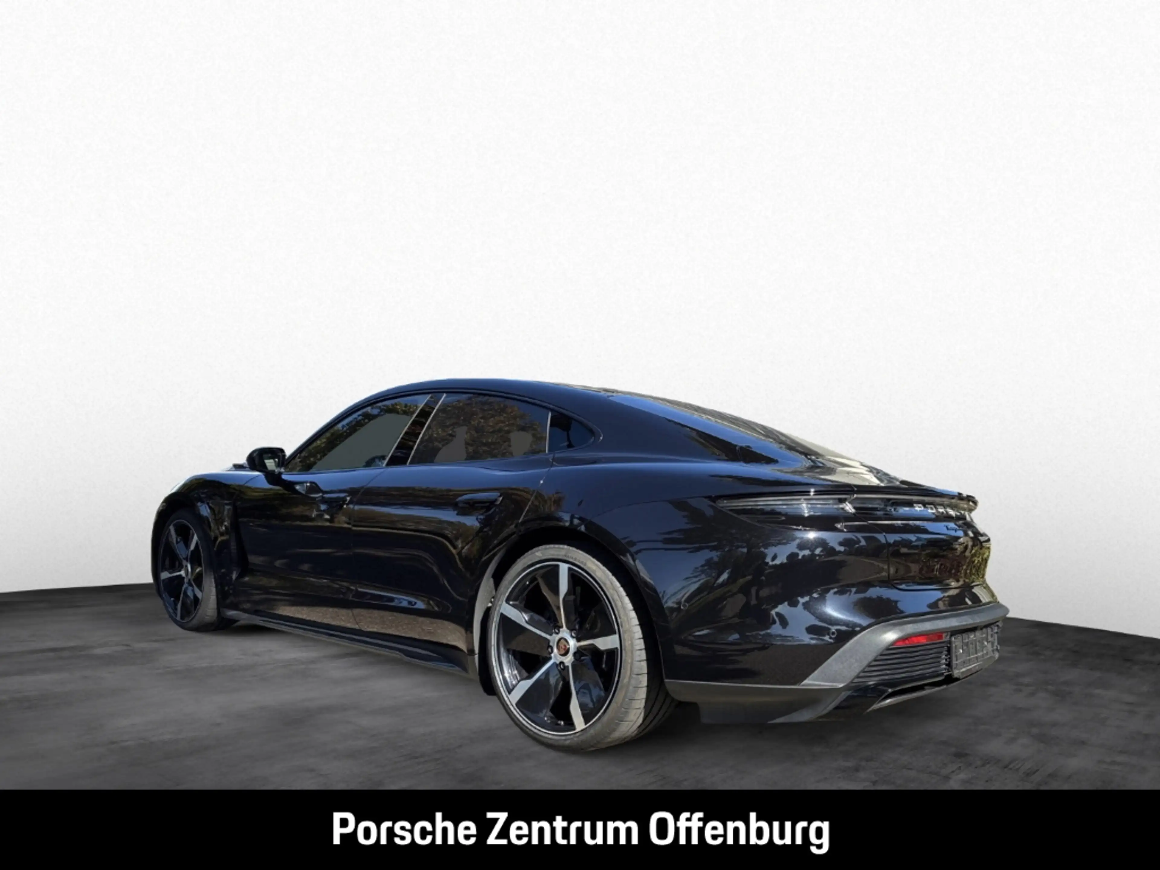 Porsche Taycan Turbo S PDCC PCCB Inno 360 B.Disp. 21'' LED — photo 3