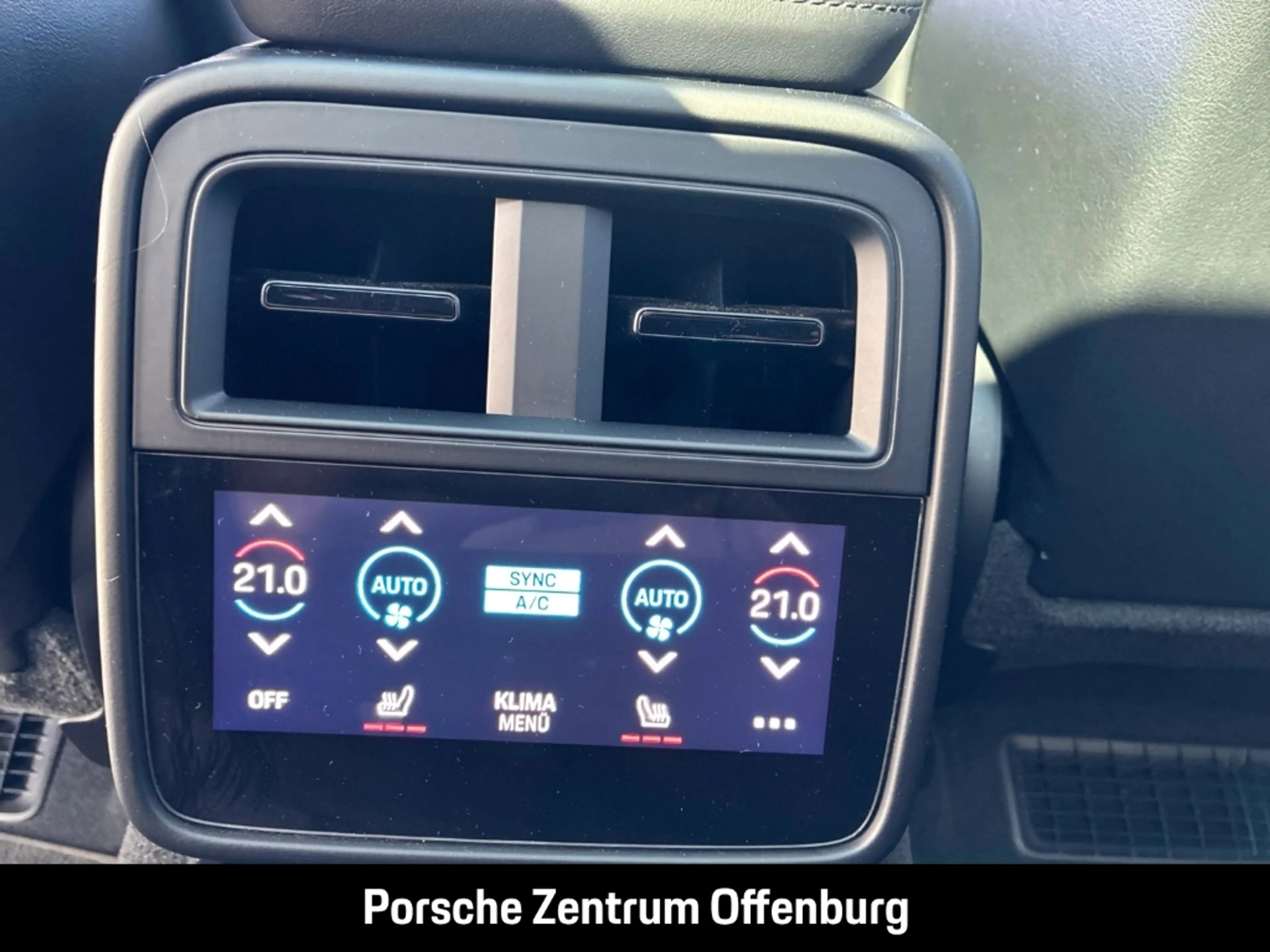 Porsche Taycan Turbo S PDCC PCCB Inno 360 B.Disp. 21'' LED — photo 13
