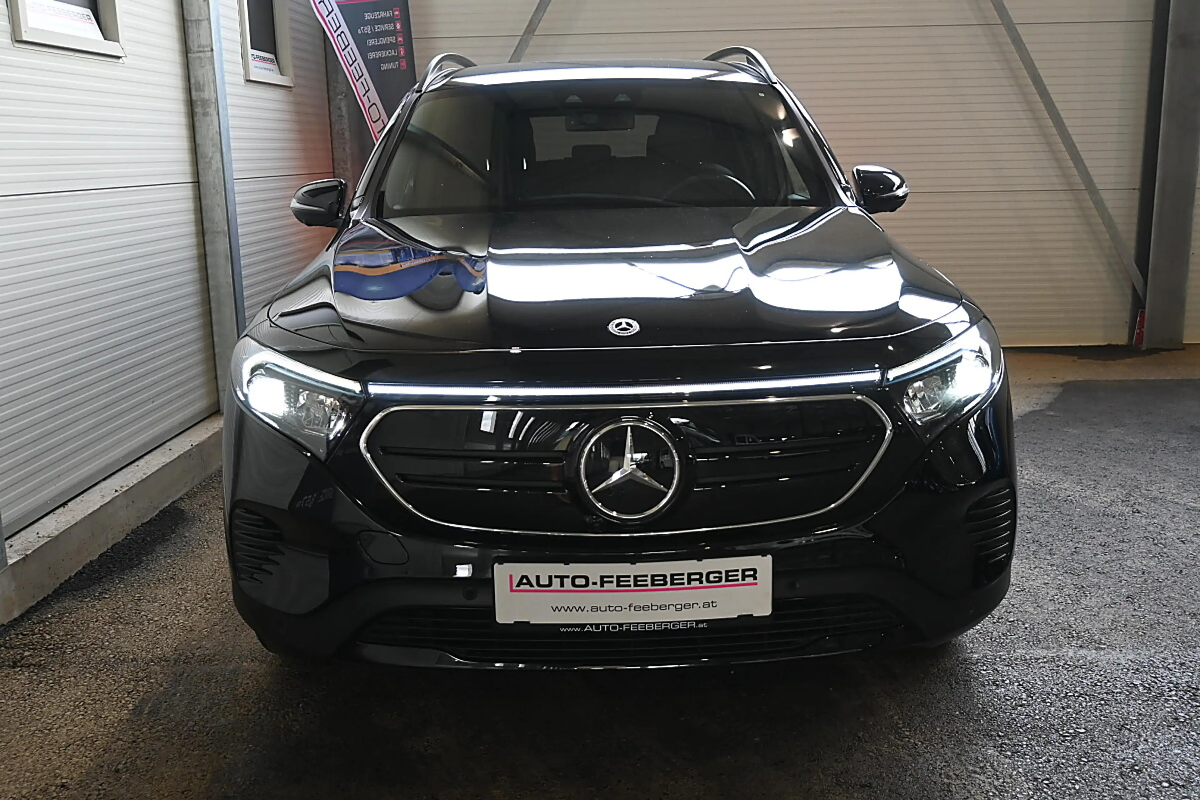 Mercedes-Benz EQB 350 4MATIC 66,5kWh Aut.; 7-Sitzer, 360° Kamera, 20-... — photo 3