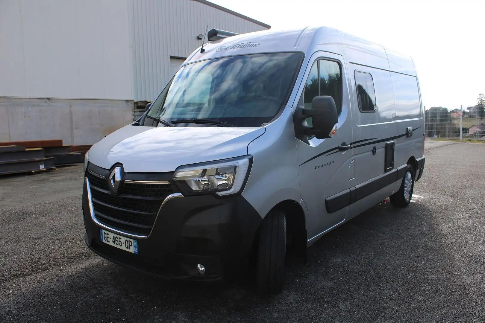 Renault Master 2L3 DCI BLUE DCI 135 CV CONFORT MONT VENDOME CAMPI Gris - 1