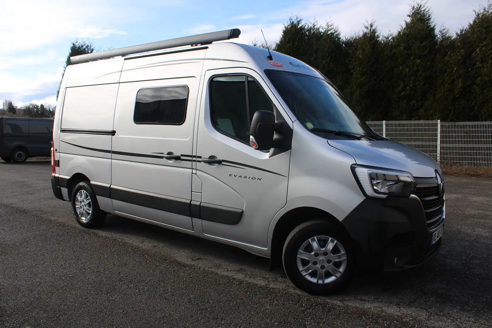 Renault Master 2L3 DCI BLUE DCI 135 CV CONFORT MONT VENDOME CAMPI Gris - 2