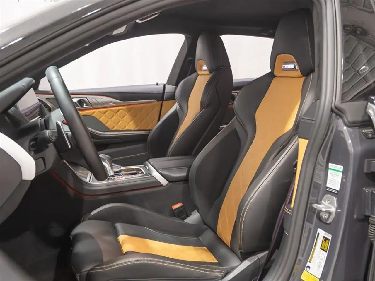 BMW M8 снимка BMW M8