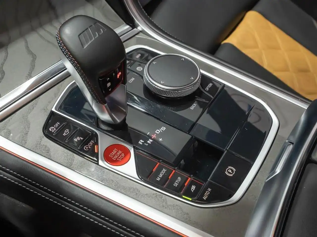 BMW M8 снимка BMW M8