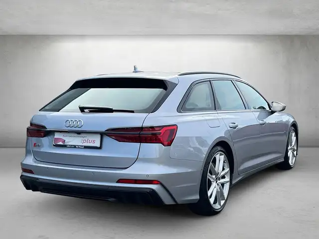 Audi S6 view 3