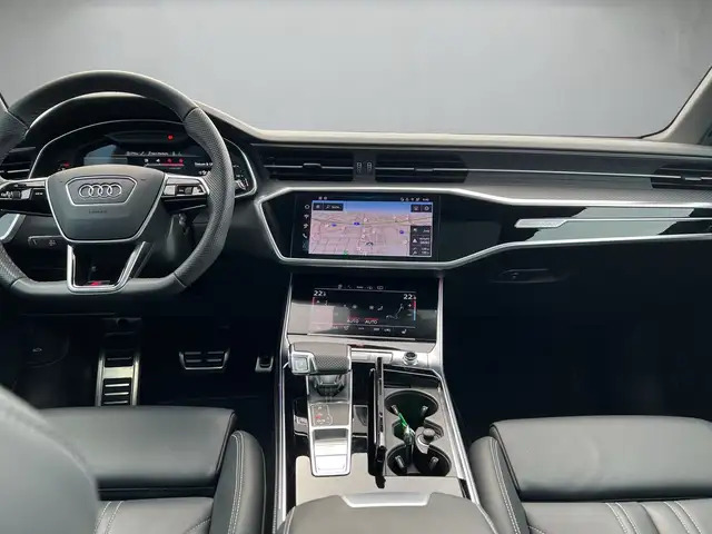 Audi S6 view 8