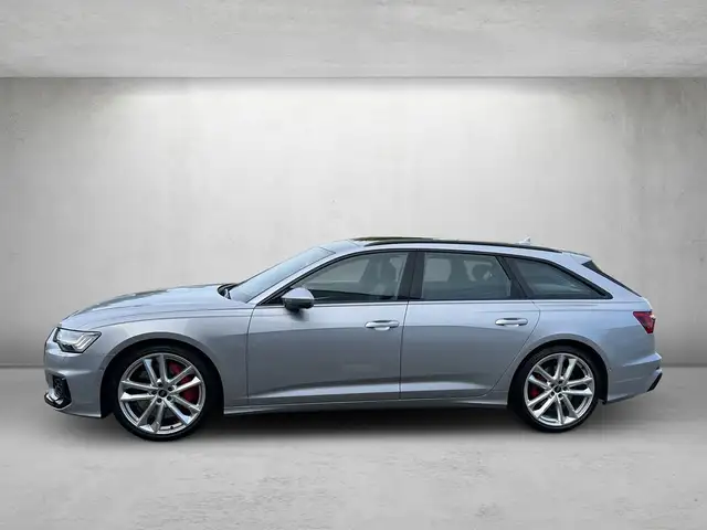 Audi S6 view 2