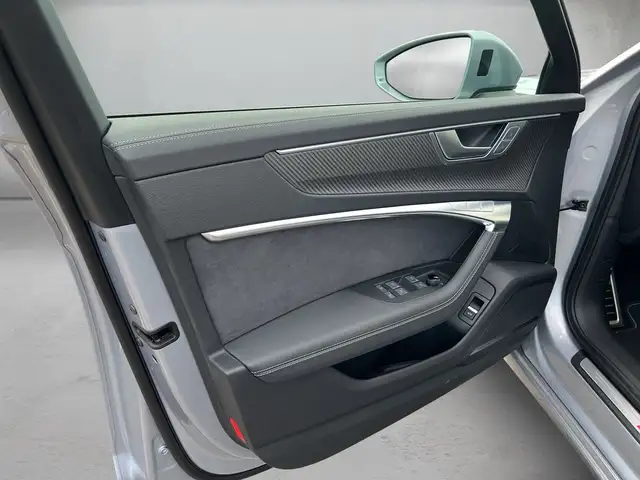 Audi S6 view 6
