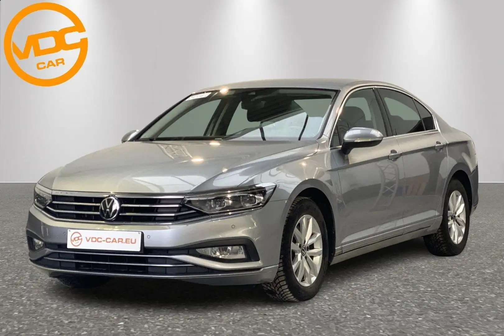 Volkswagen Passat Business - 2.0 TDI DSG7 120 Grau - 1
