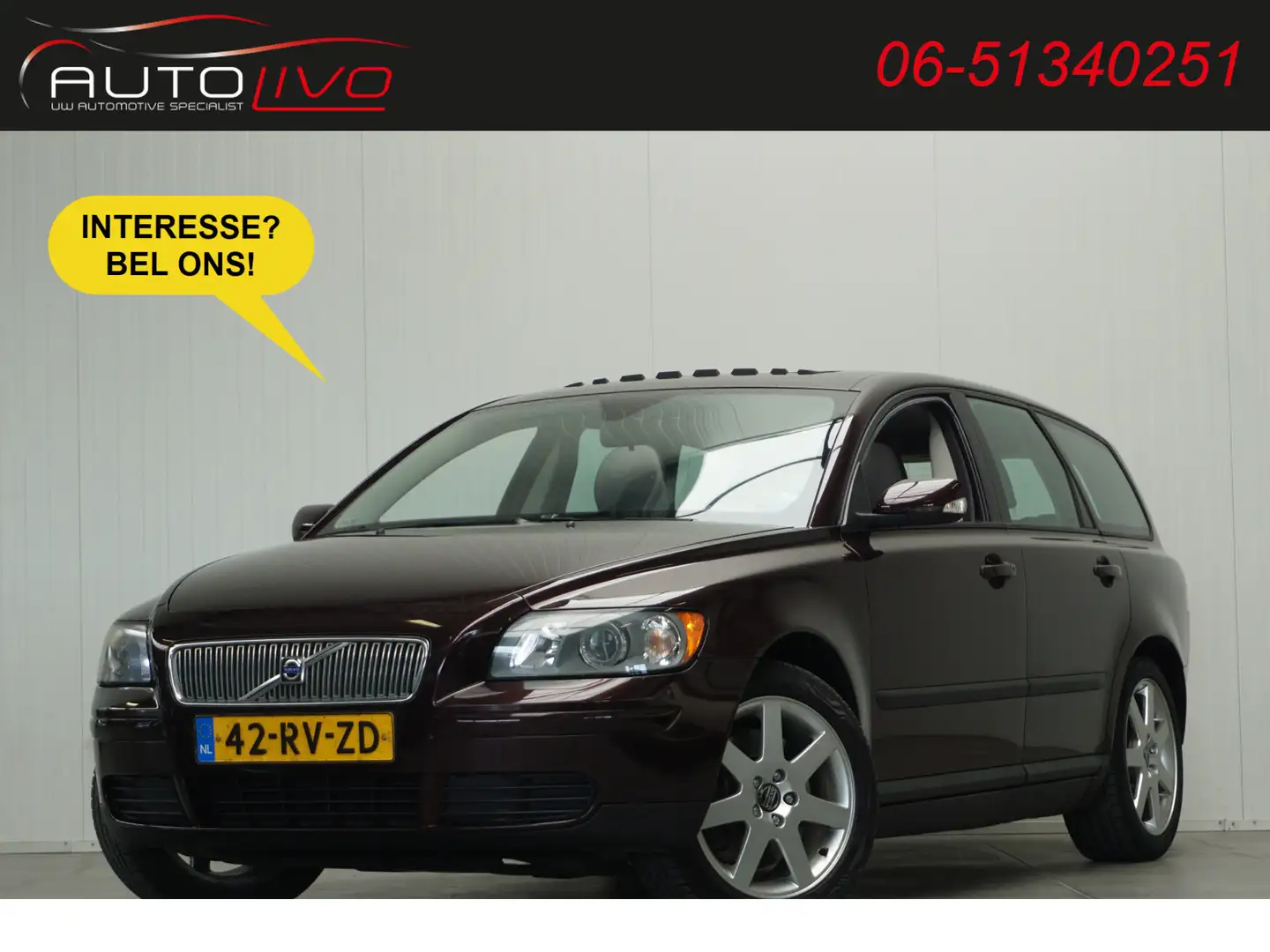 Volvo V50 2.5 T5 AWD Momentum 220 PK! NL AUTO! Violett - 1