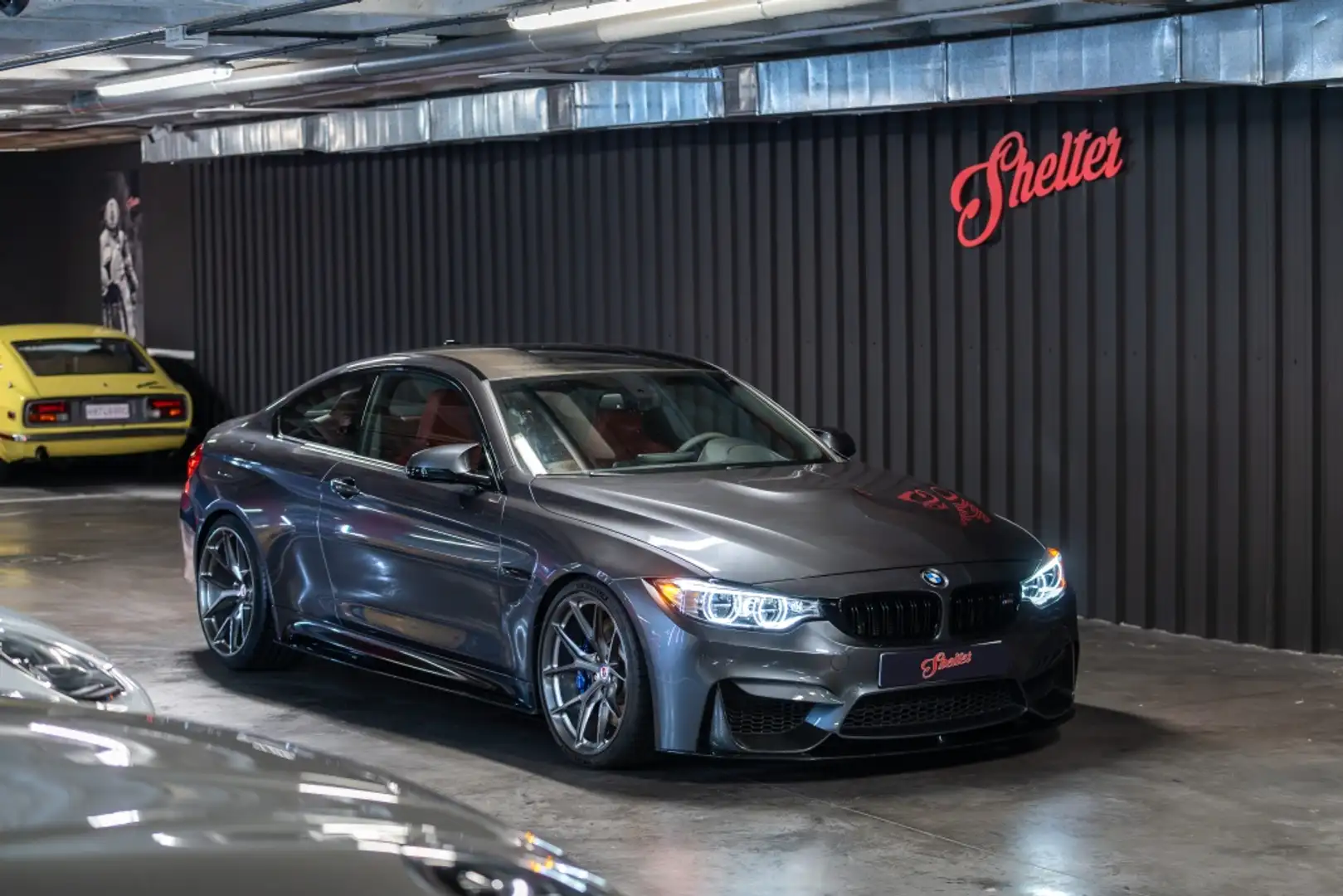 BMW M4 Grau - 1
