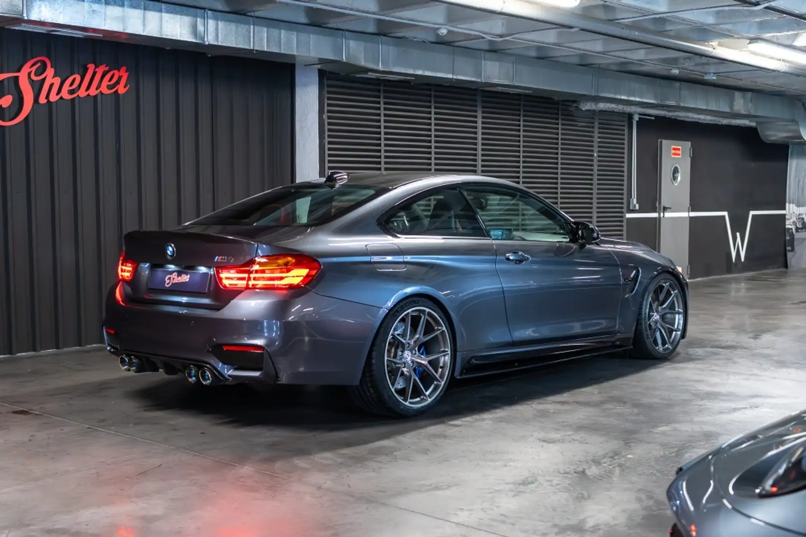 BMW M4 Grau - 2