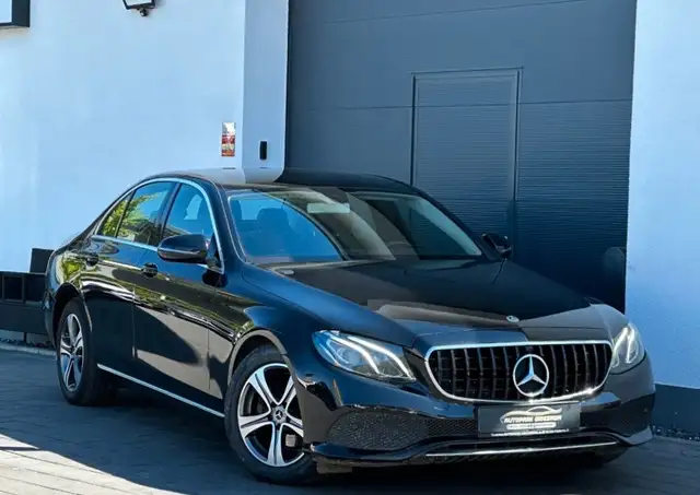 Mercedes-Benz E 200 d Lim*AVANTGARDE*AMBIENTE*NAVI*SHZ*KAMERA*